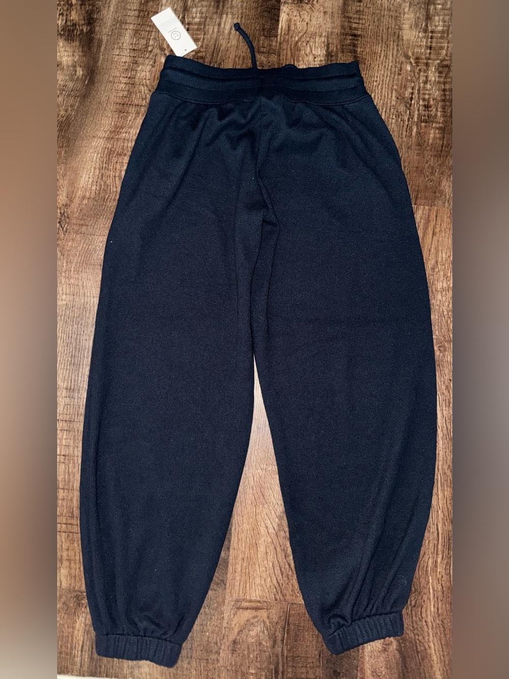 Gilly Hicks Joggers NWT - Picture 2 of 3